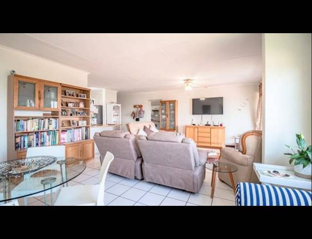 2 BEDROOM TOWNHOUSE FOR SALE IN PRIMROSE HILL